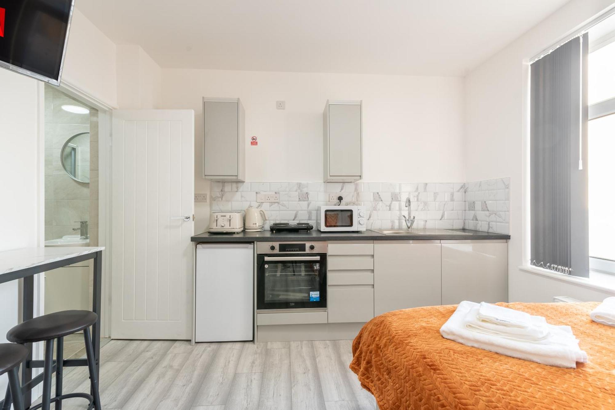 Cosy Cardiff Apartments - Garden Lounge Luaran gambar