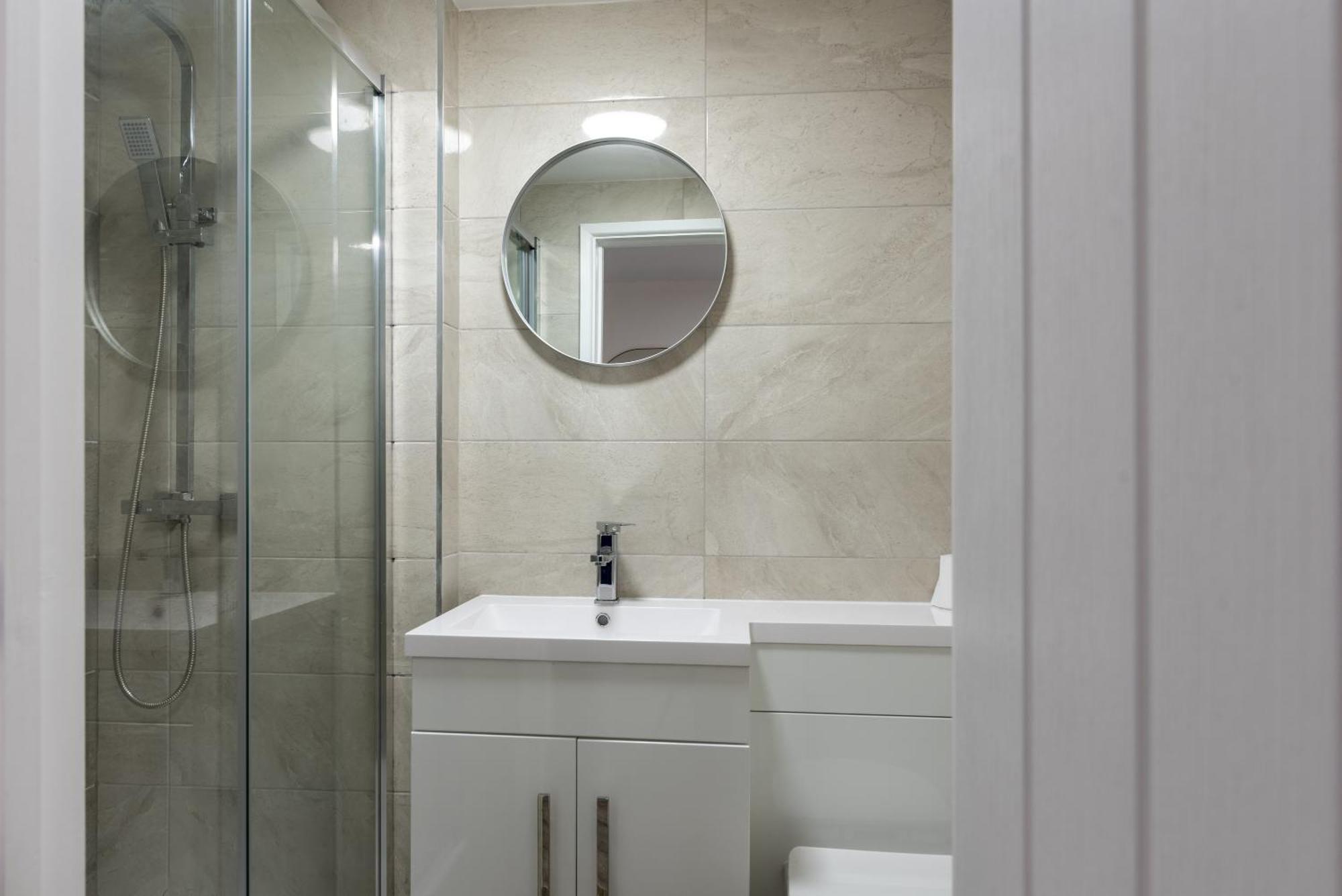 Cosy Cardiff Apartments - Garden Lounge Luaran gambar