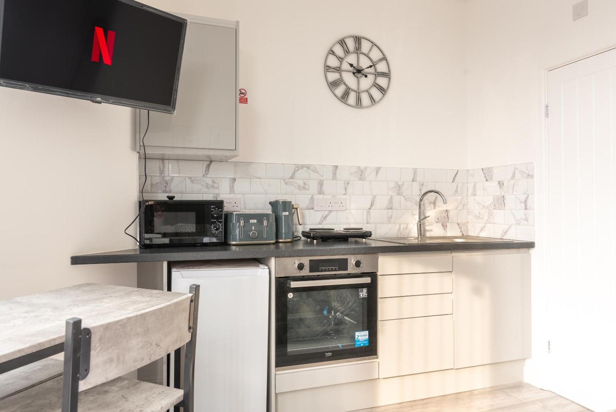Cosy Cardiff Apartments - Garden Lounge Luaran gambar