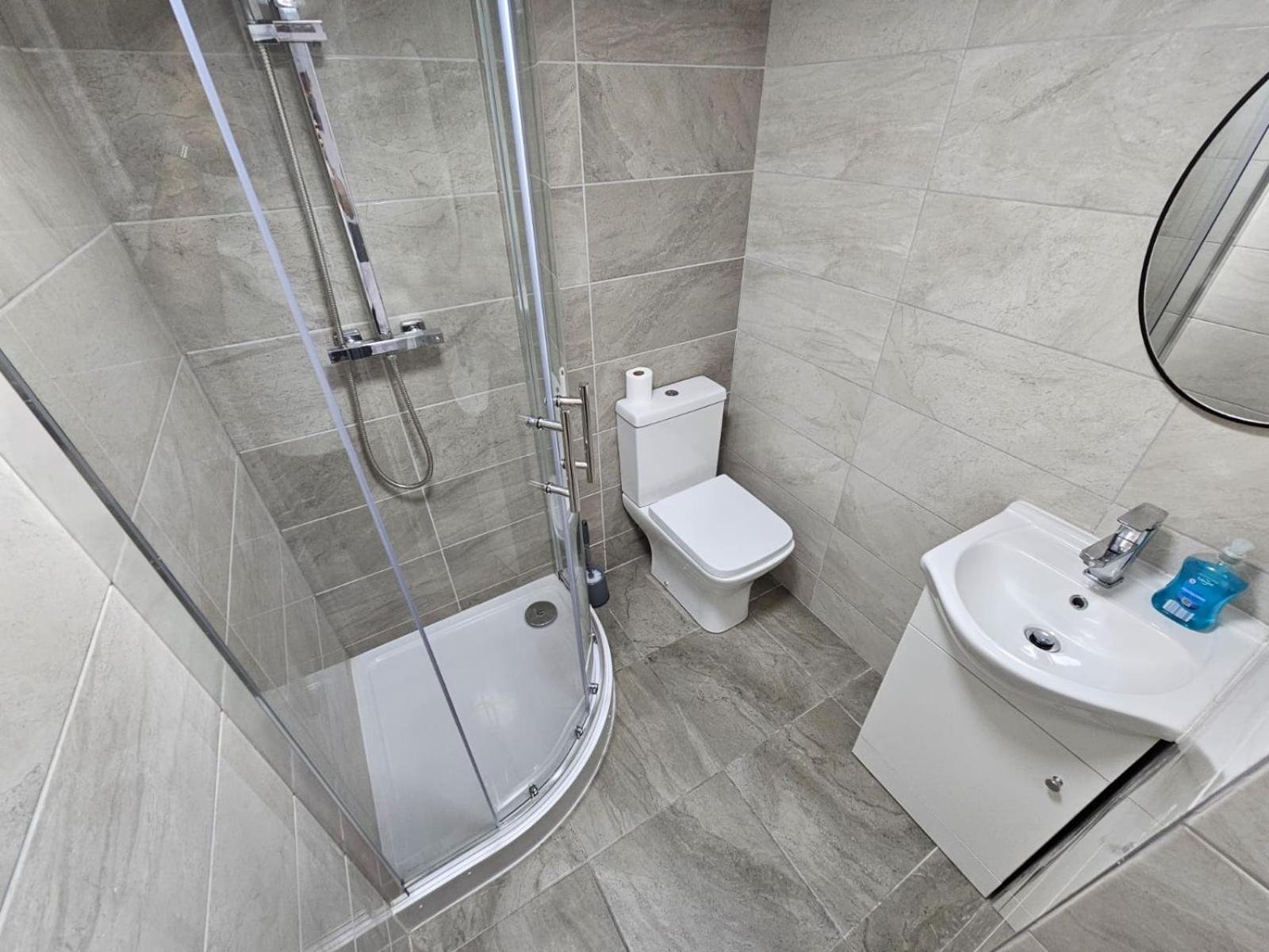 Cosy Cardiff Apartments - Garden Lounge Luaran gambar